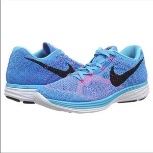 NIB Nike Women Flyknit Lunar 3